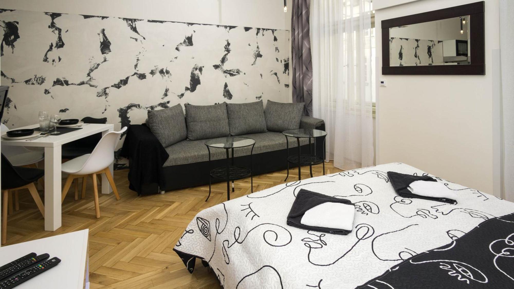 Black & White Apartment Prague By Wenceslas Square And Muzeum Ngoại thất bức ảnh