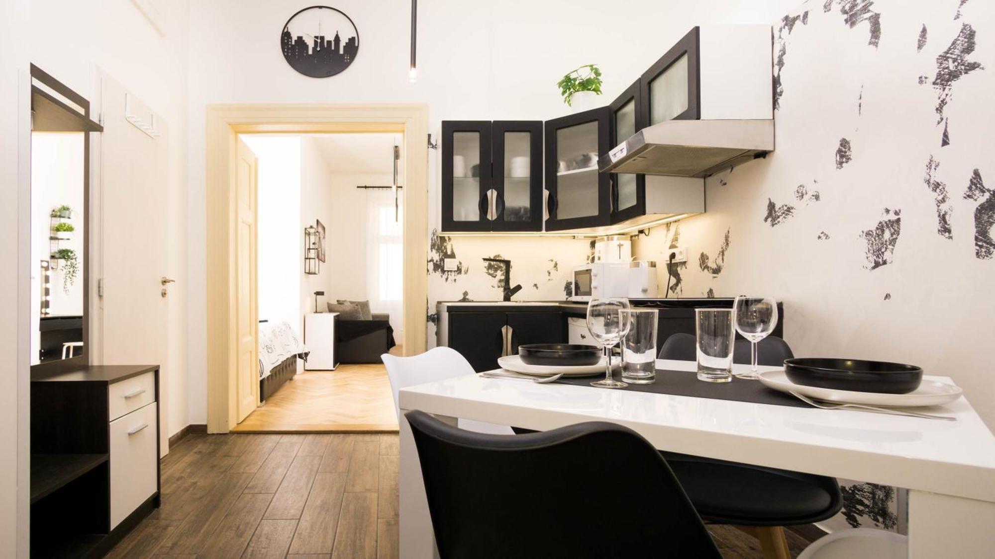 Black & White Apartment Prague By Wenceslas Square And Muzeum Phòng bức ảnh