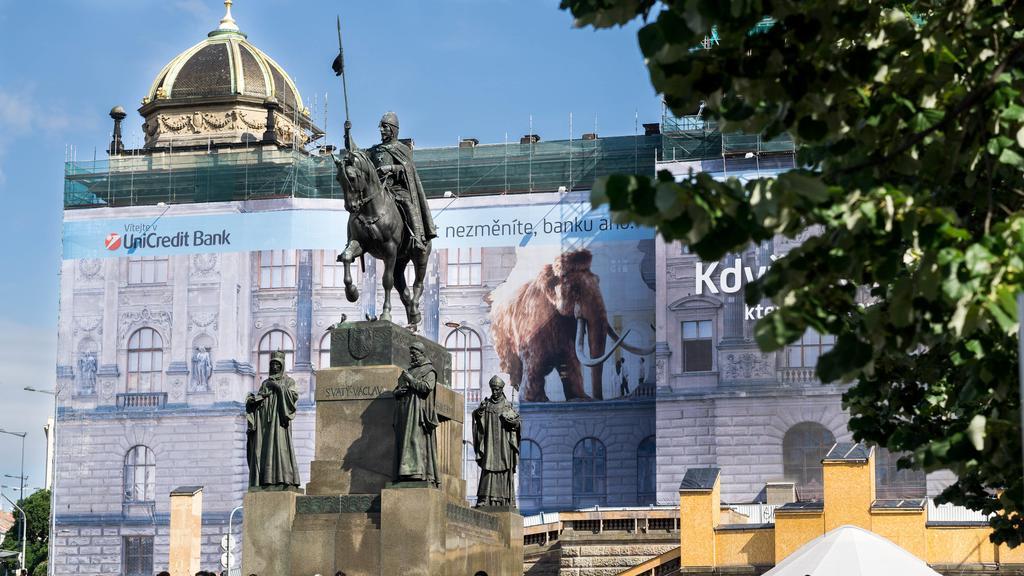 Black & White Apartment Prague By Wenceslas Square And Muzeum Ngoại thất bức ảnh