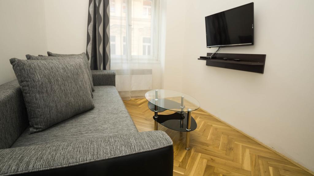 Black & White Apartment Prague By Wenceslas Square And Muzeum Ngoại thất bức ảnh